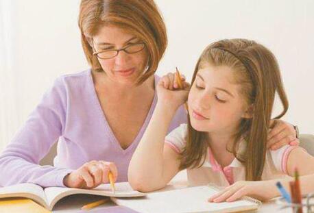 法國(guó)推“輔導(dǎo)作業(yè)”措施 縮小教育鴻溝