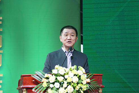 深圳市消費(fèi)者委員會(huì)秘書(shū)長(zhǎng)馮念文致辭